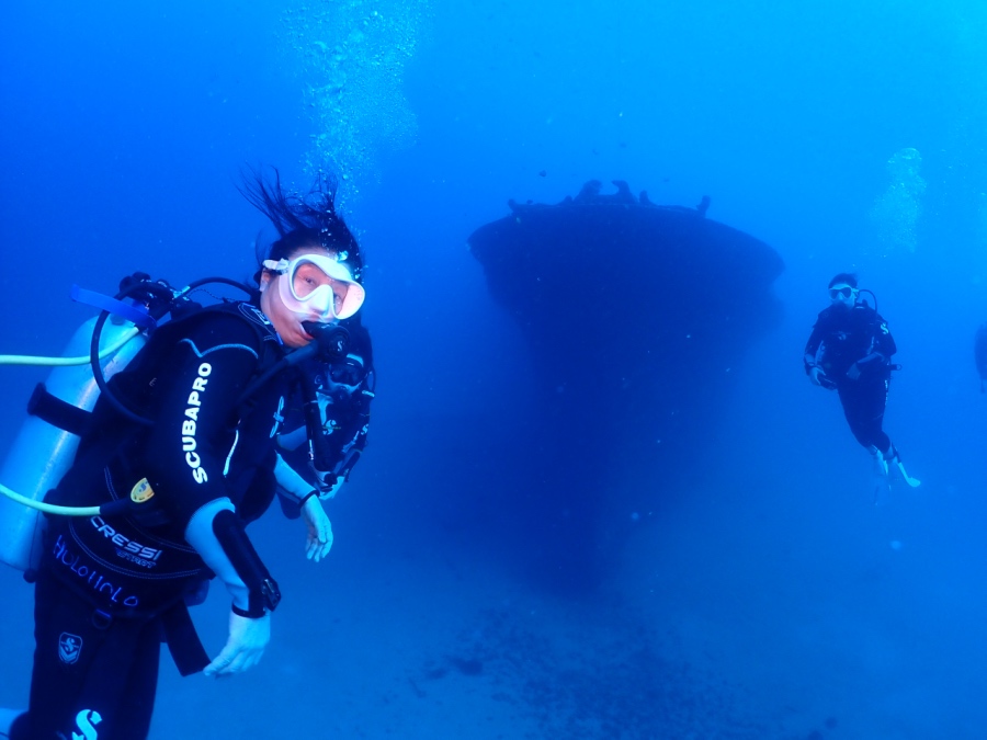ハワイの海に沈む沈船シータイガー